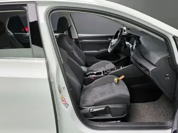 2024 Volkswagen Golf с пробегом 46 003 км
