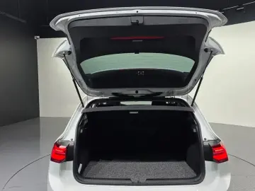 2024 Volkswagen Golf с пробегом 46 003 км