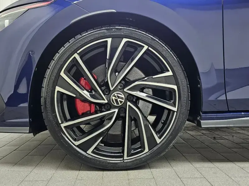 2024 Volkswagen Golf с пробегом 1 103 км