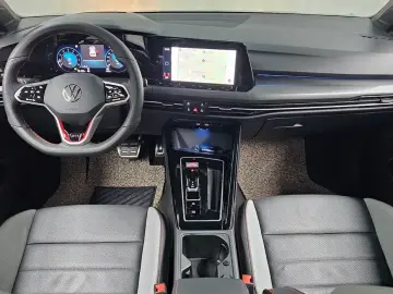 2024 Volkswagen Golf с пробегом 1 103 км