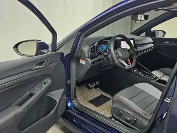 2024 Volkswagen Golf с пробегом 1 103 км