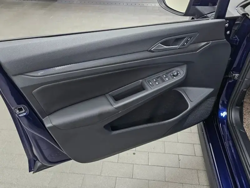 2024 Volkswagen Golf с пробегом 1 103 км