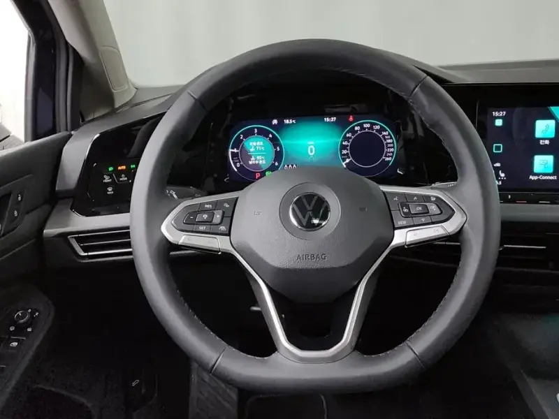 2022 Volkswagen Golf с пробегом 44 993 км