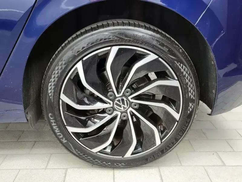 2022 Volkswagen Golf с пробегом 44 993 км