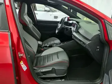 2022 Volkswagen Golf с пробегом 40 143 км
