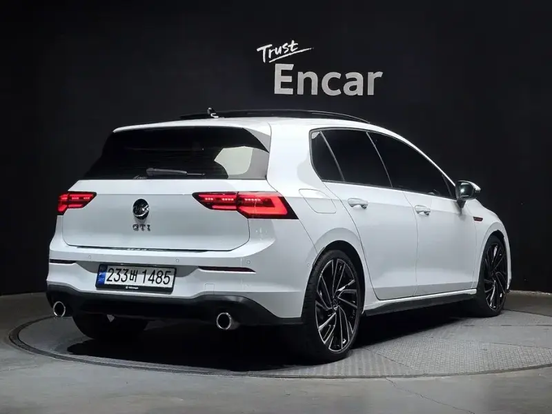 2023 Volkswagen Golf с пробегом 19 673 км