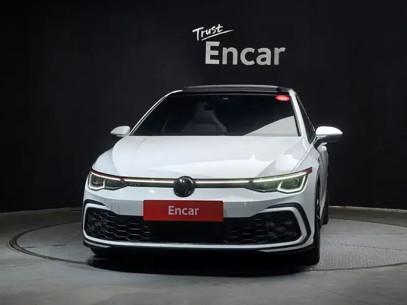 2023 Volkswagen Golf с пробегом 19 673 км