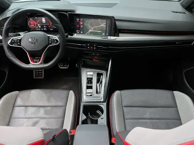 2023 Volkswagen Golf с пробегом 19 673 км