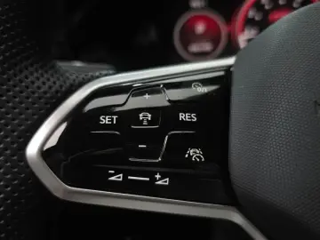 2023 Volkswagen Golf с пробегом 19 673 км