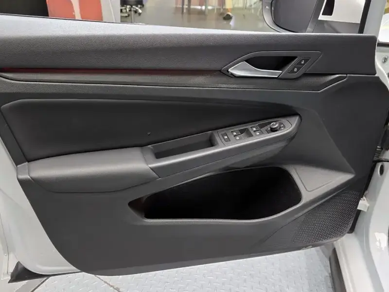 2023 Volkswagen Golf с пробегом 19 673 км
