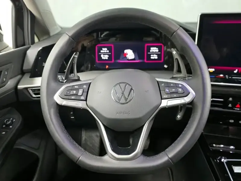 2025 Volkswagen Golf с пробегом 12 799 км
