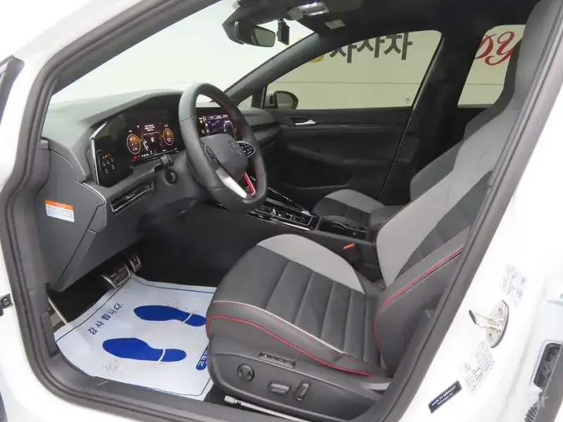 2024 Volkswagen Golf с пробегом 17 500 км
