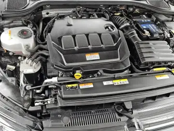 2023 Volkswagen Golf с пробегом 44 375 км