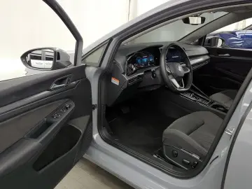 2023 Volkswagen Golf с пробегом 44 375 км