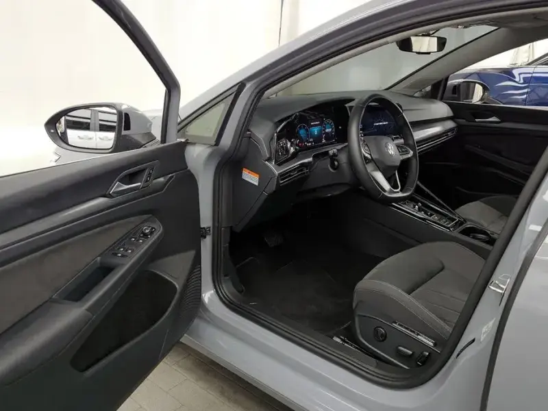 2023 Volkswagen Golf с пробегом 44 375 км