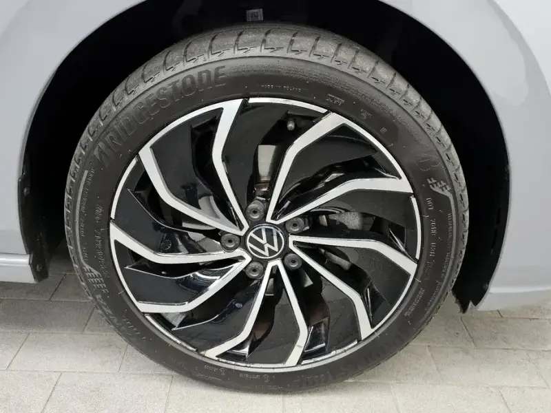 2023 Volkswagen Golf с пробегом 44 375 км
