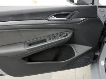 2023 Volkswagen Golf с пробегом 44 375 км