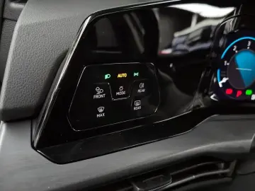 2023 Volkswagen Golf с пробегом 44 375 км