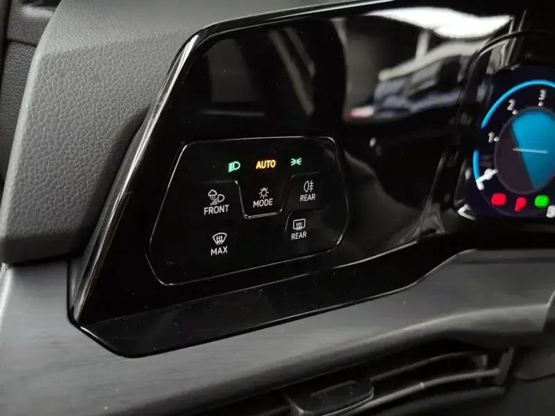 2023 Volkswagen Golf с пробегом 44 375 км