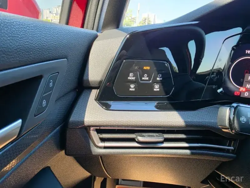 2024 Volkswagen Golf с пробегом 26 779 км
