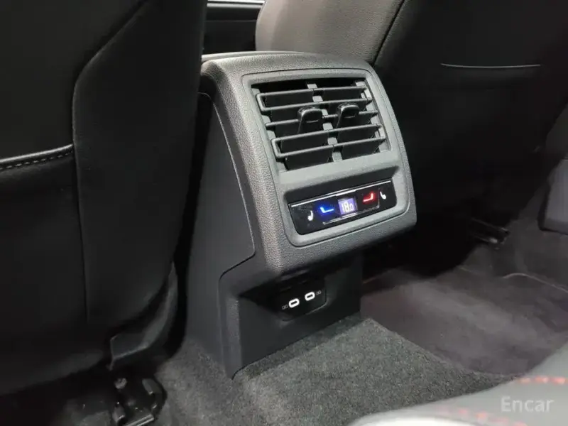 2023 Volkswagen Golf с пробегом 2 100 км
