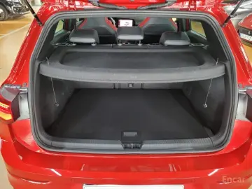 2023 Volkswagen Golf с пробегом 2 100 км