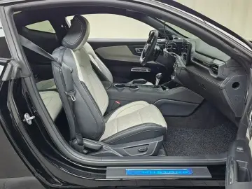 2025 Ford Mustang с пробегом 553 км