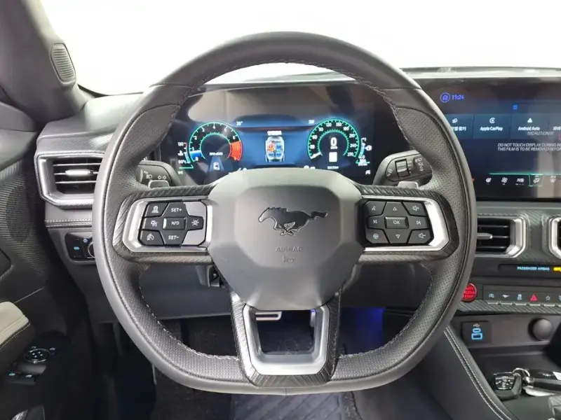 2025 Ford Mustang с пробегом 553 км
