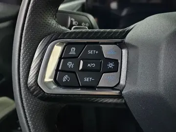 2025 Ford Mustang с пробегом 553 км