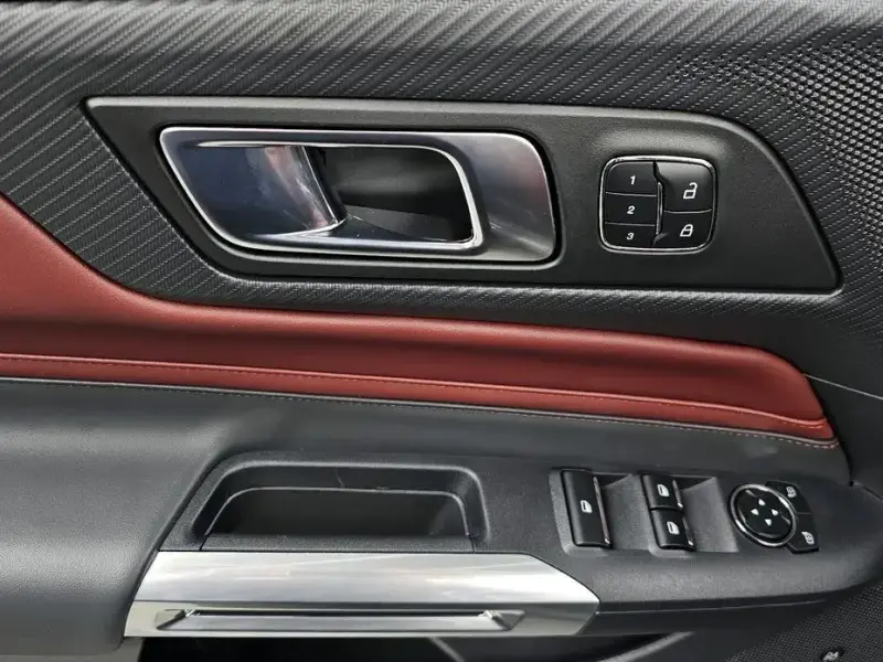 2024 Ford Mustang с пробегом 4 202 км
