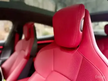 2022 Porsche Taycan с пробегом 14 900 км
