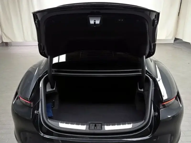 2021 Porsche Taycan с пробегом 26 960 км