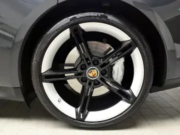 2021 Porsche Taycan с пробегом 26 960 км