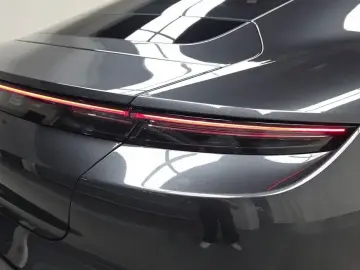 2021 Porsche Taycan с пробегом 26 960 км