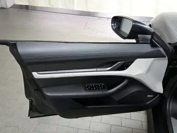 2021 Porsche Taycan с пробегом 26 960 км