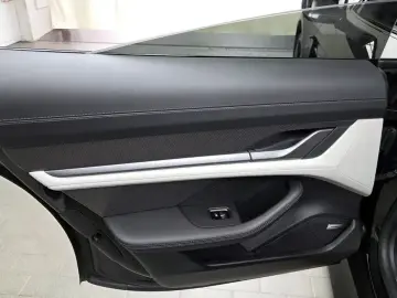 2021 Porsche Taycan с пробегом 26 960 км