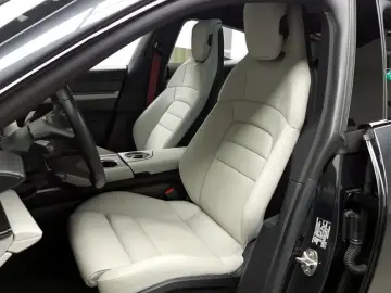 2021 Porsche Taycan с пробегом 26 960 км