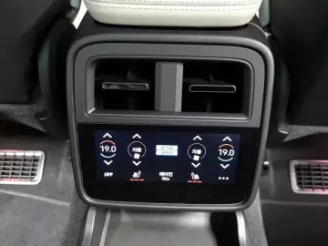 2021 Porsche Taycan с пробегом 26 960 км