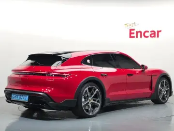 2022 Porsche Taycan с пробегом 8 219 км