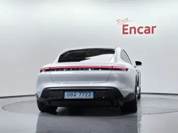 2021 Porsche Taycan с пробегом 41 328 км