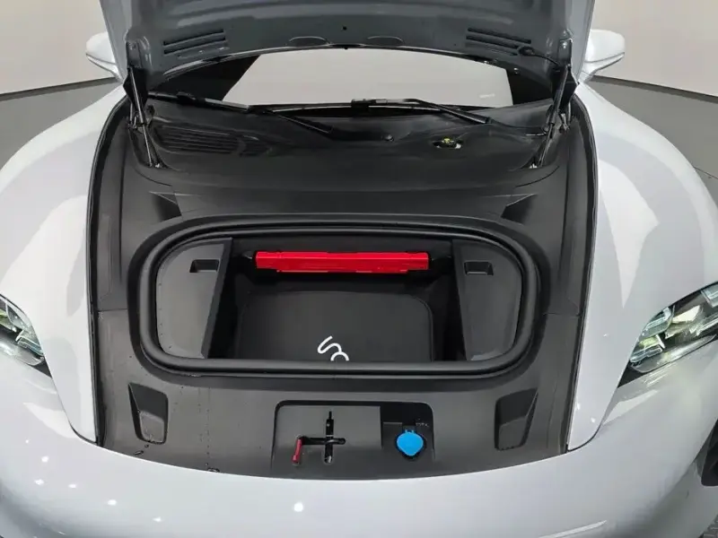 2021 Porsche Taycan с пробегом 41 328 км