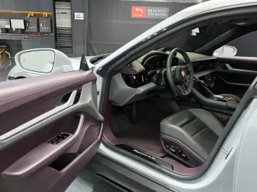 2021 Porsche Taycan с пробегом 41 328 км