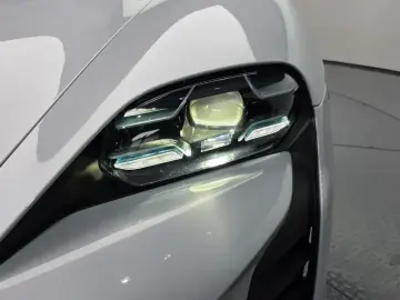2021 Porsche Taycan с пробегом 41 328 км