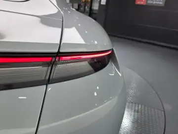 2021 Porsche Taycan с пробегом 41 328 км