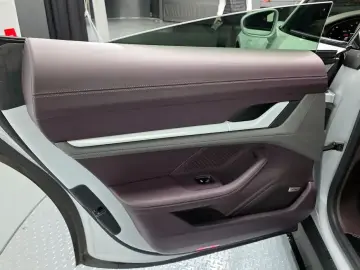 2021 Porsche Taycan с пробегом 41 328 км