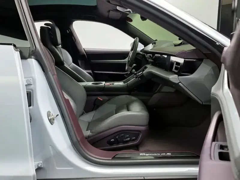 2021 Porsche Taycan с пробегом 41 328 км