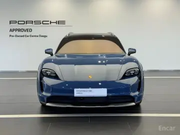 2023 Porsche Taycan с пробегом 30 836 км