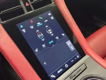 2023 Porsche Taycan с пробегом 30 836 км