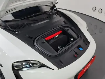 2021 Porsche Taycan с пробегом 40 572 км