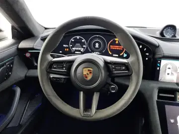 2022 Porsche Taycan с пробегом 54 452 км